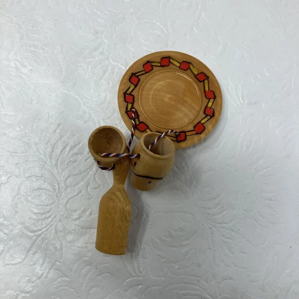 Dollhouse Miniature Wood Kitchen Accessory Kitchenware Chatelaine Dishes 1:12